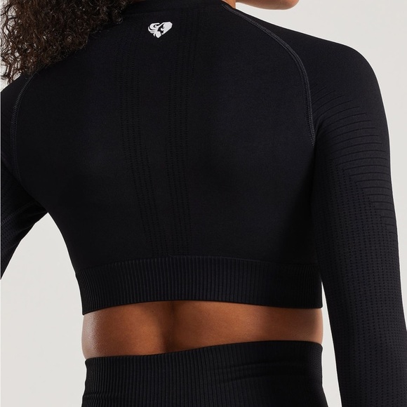 Women’s best Power Seamless long sleeve Crop Top - Picture 2 of 8